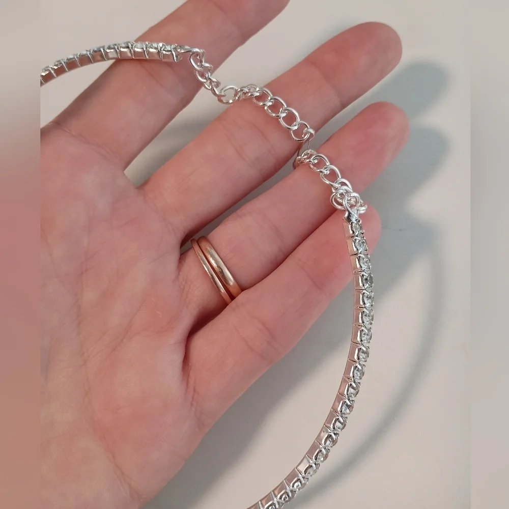Silver Tone Choker– Moissanite Style Stones – Sparkly Fashion Jewelry